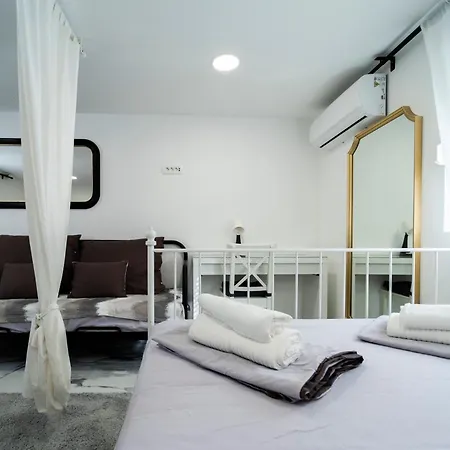 The Crown Of Borelli - Grand Penthouse In Old Town Apartman