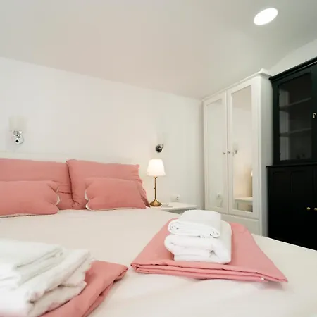 The Crown Of Borelli - Grand Penthouse In Old Town Apartman